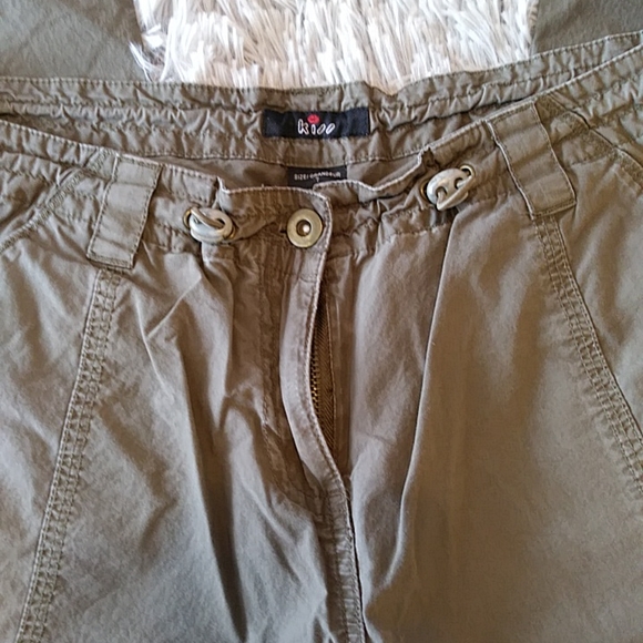 3 for$30  Kiss Capri Cargo Khakis, sz. 8 - Picture 4 of 6